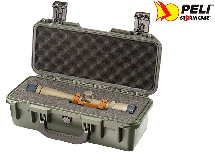 PELICAN STORM CASE iM2306 Person