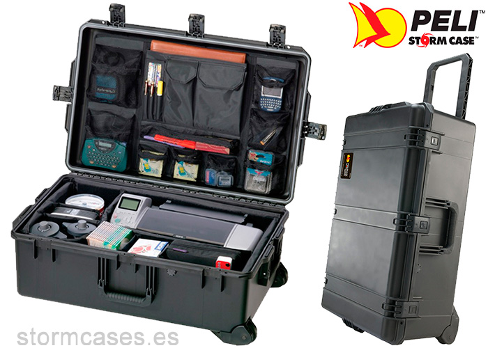 PELICAN STORM CASE iM2950 Person