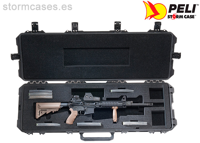 PELICAN STORM CASE iM3200 Person