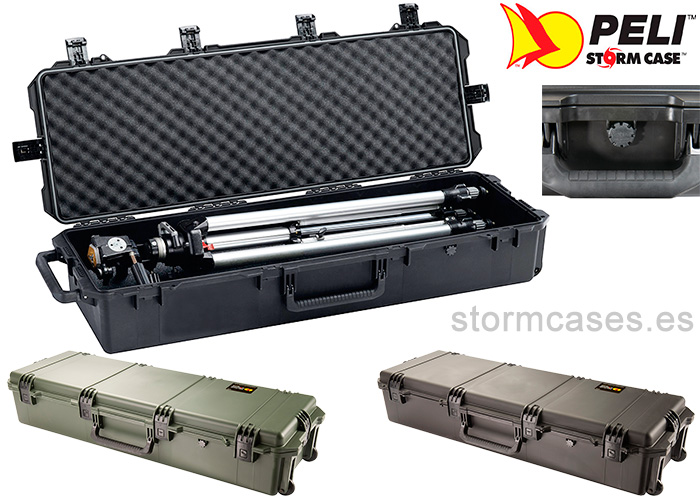 PELICAN STORM CASE iM3220 Person